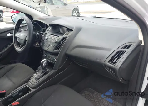 2015 Ford Focus Se z USA, uszkodzony, nr VIN 1FADP3K28FL223560